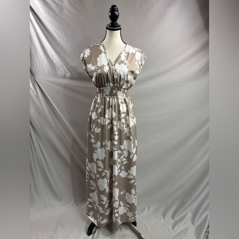 Boho Floral Print V-Neck Crossed Maxi Dress - Picture 7 of 9